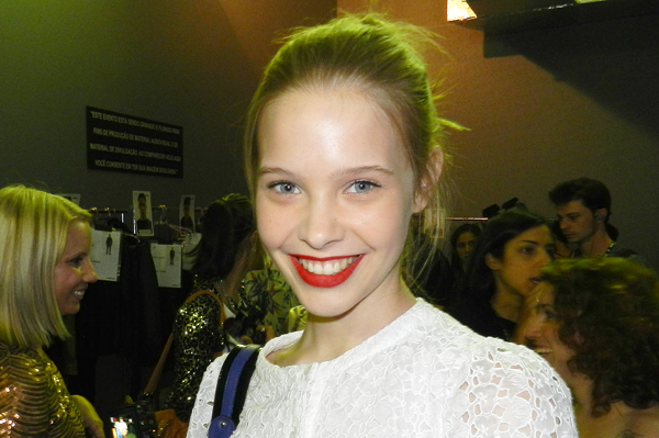 backstage02