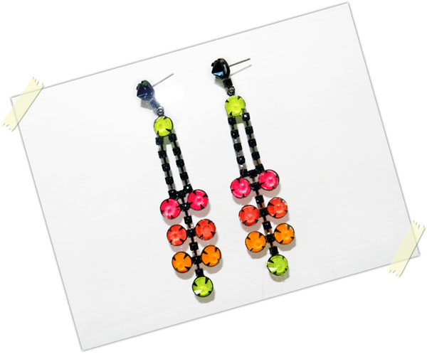 gostei-e-agora-brinco-neon-tom-binns-esmalte-3