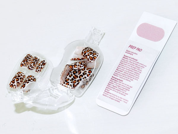 gostei-e-agora-imPRESS-Invitation-Only-leopard-print-nails-03