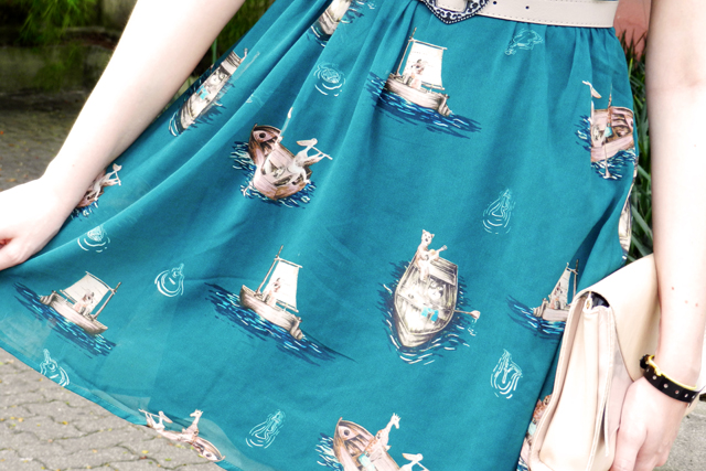 gostei-e-agora-vestido-navegando-antix-petite-jolie-belle-tenis-07