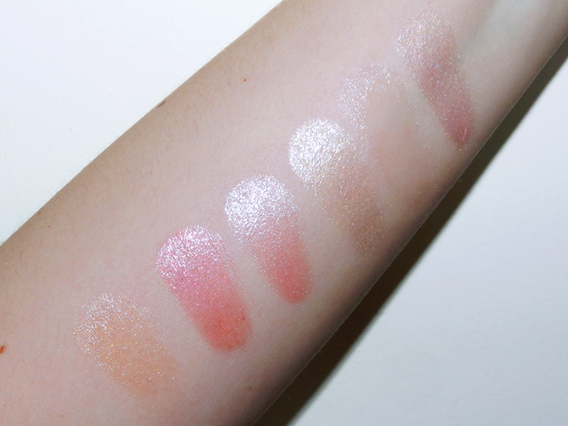 super-estojo-de-maquiagem-avon-swatches-brilhos-labiais-03