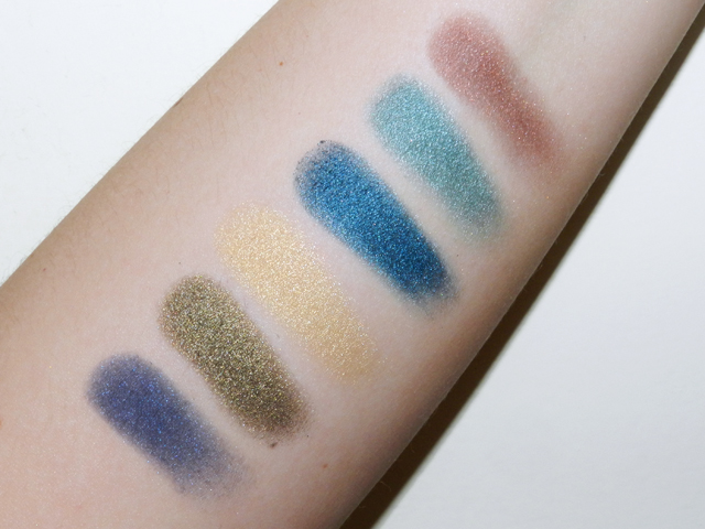 super-estojo-de-maquiagem-avon-swatches-sombras-01