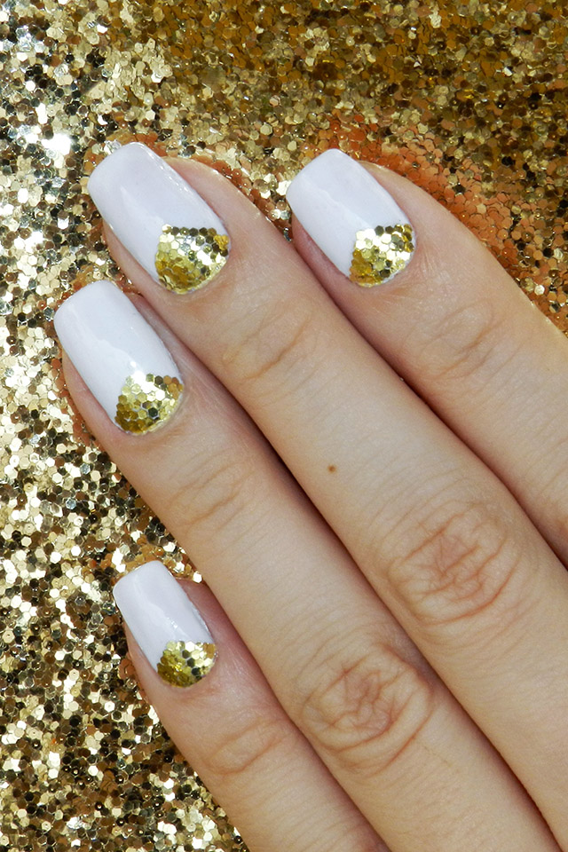 gostei-e-agora-unhas-ano-novo-branco-mosaico-glitter-dourado-3
