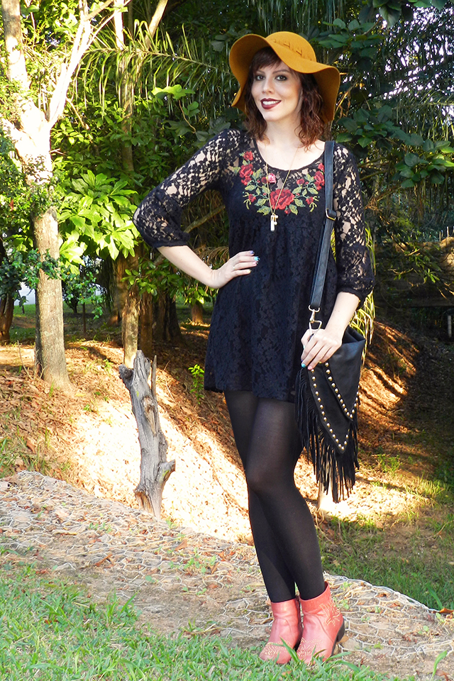 gostei-e-agora-vestido-renda-preta-bordado-floral-forever-21