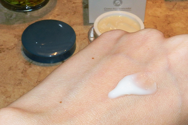 mantecorp-agecare-noturno-creme-rejuvenescedor-04
