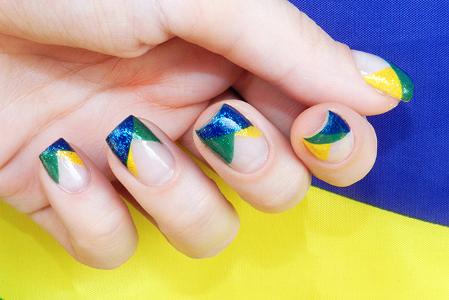 gostei-e-agora-unhas-copa-geometricas-pontas-com-glitter-02