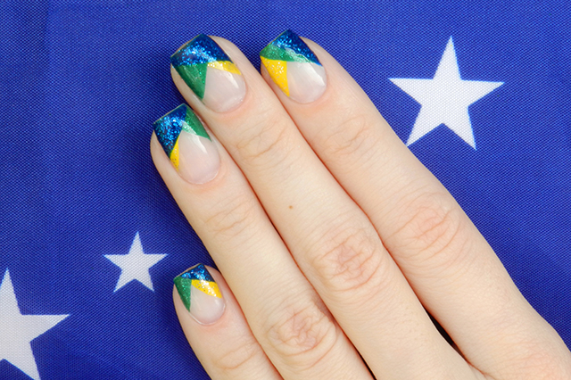 gostei-e-agora-unhas-copa-geometricas-pontas-com-glitter-04