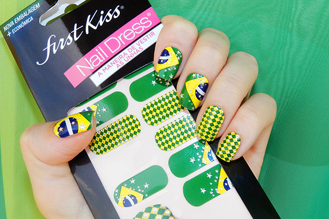 gostei-e-agora-unhas-copa-nail-dress-first-kiss-adesivo-victory-01