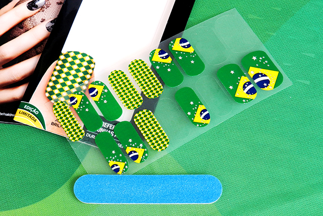 gostei-e-agora-unhas-copa-nail-dress-first-kiss-adesivo-victory-05