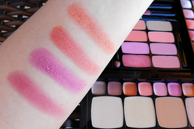 palette-de-maquiagem-make-b-barroco-tropical-o-boticario-blushes-swatches
