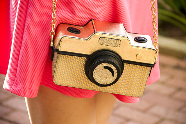 gostei-e-agora-look-pink-vestido-bolsa-maquina-fotografica-keds-10