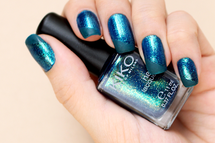 gostei-e-agora-unhas-francesinha-diagonal-kiko-530-pearly-blue-peacock-03