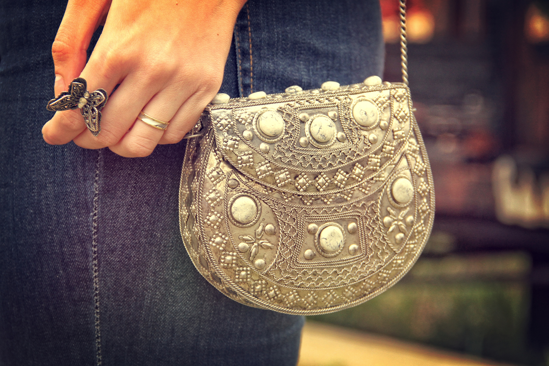 gostei-e-agora-look-gypsy-bata-ciganinha-calca-flare-bolsa-de-metal-pedraria-headband-06