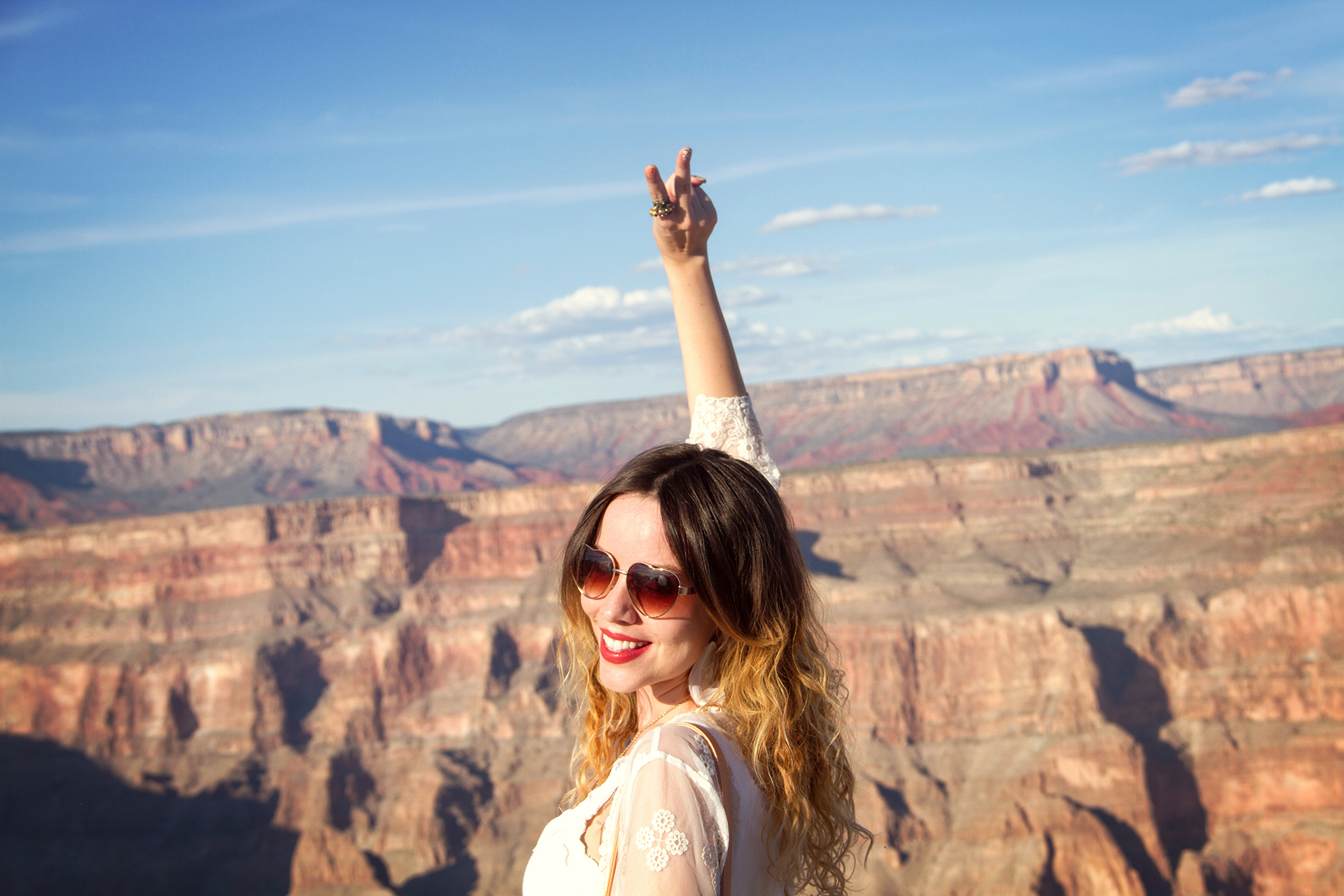gostei-e-agora-look-kimono-de-renda-bota-western-oculos-de-coracao-grand-canyon-13