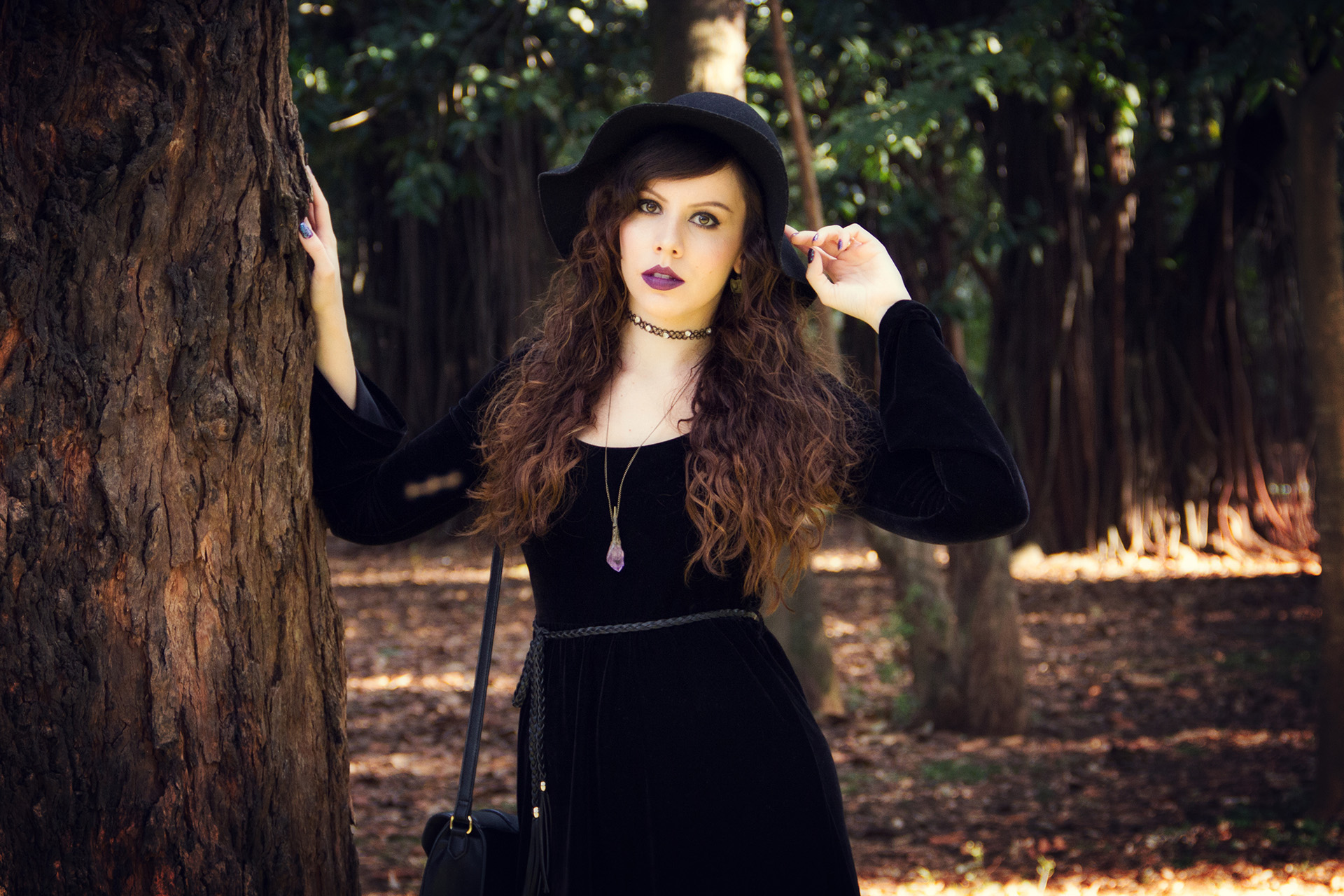 gostei-e-agora-look-boho-witch-vestido-de-veludo-manga-flare-maria-filo-para-cea-joyce-nunes-03