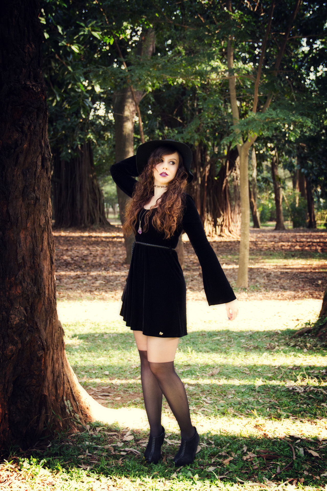 gostei-e-agora-look-boho-witch-vestido-de-veludo-manga-flare-maria-filo-para-cea-joyce-nunes-12