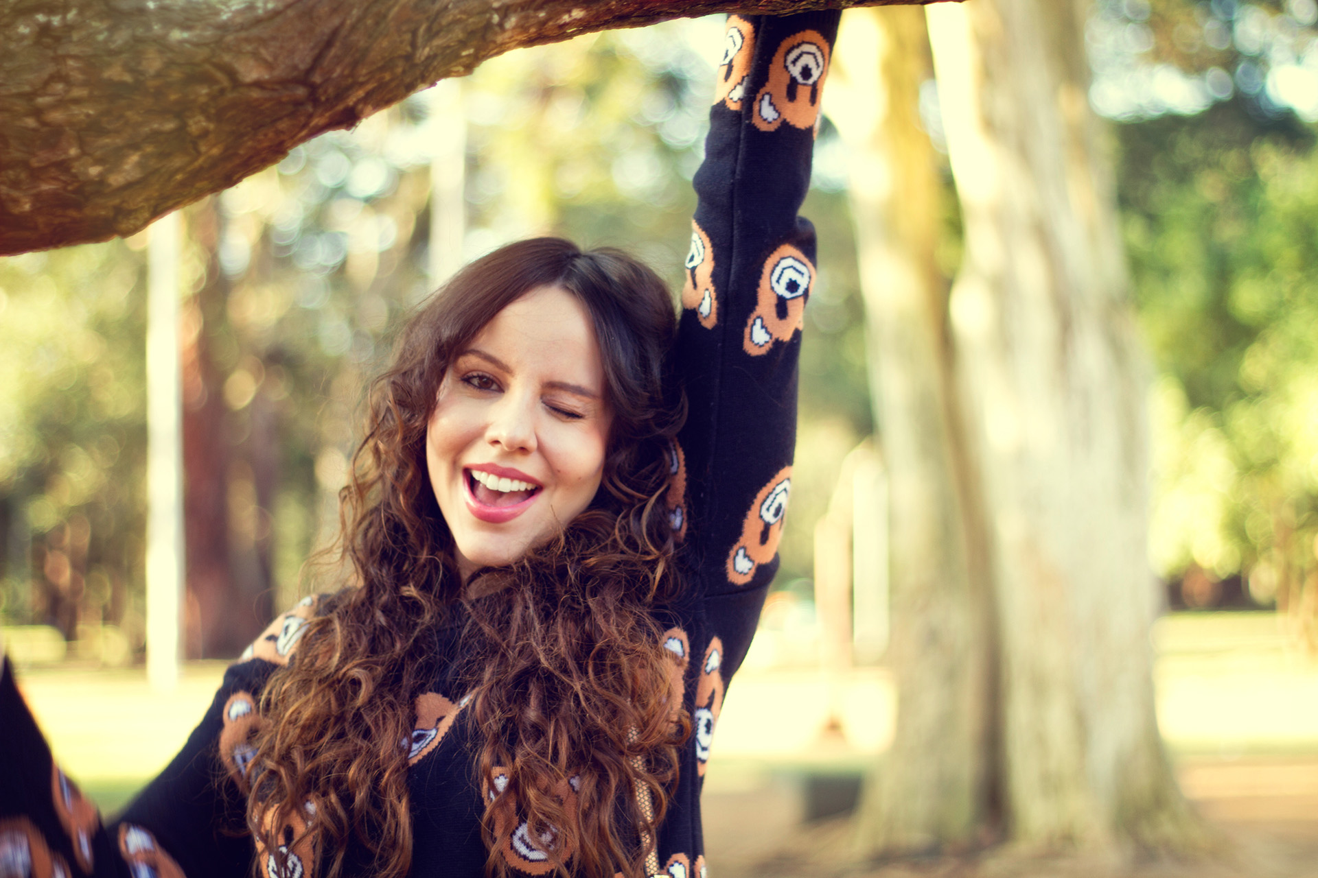 gostei-e-agora-sweater-de-ursinho-saia-botoes-na-frente-couro-01
