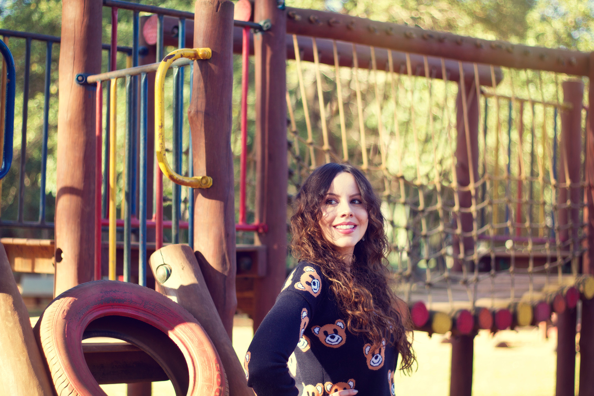 gostei-e-agora-sweater-de-ursinho-saia-botoes-na-frente-couro-03