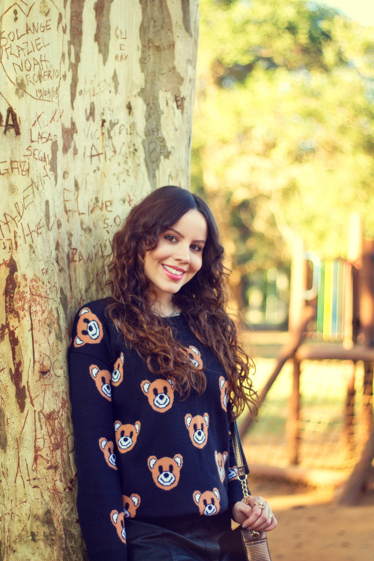gostei-e-agora-sweater-de-ursinho-saia-botoes-na-frente-couro-11