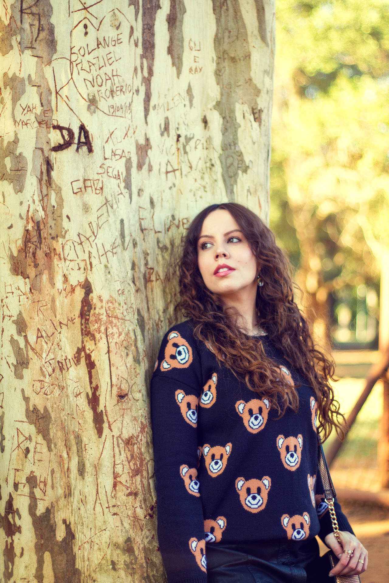gostei-e-agora-sweater-de-ursinho-saia-botoes-na-frente-couro-14