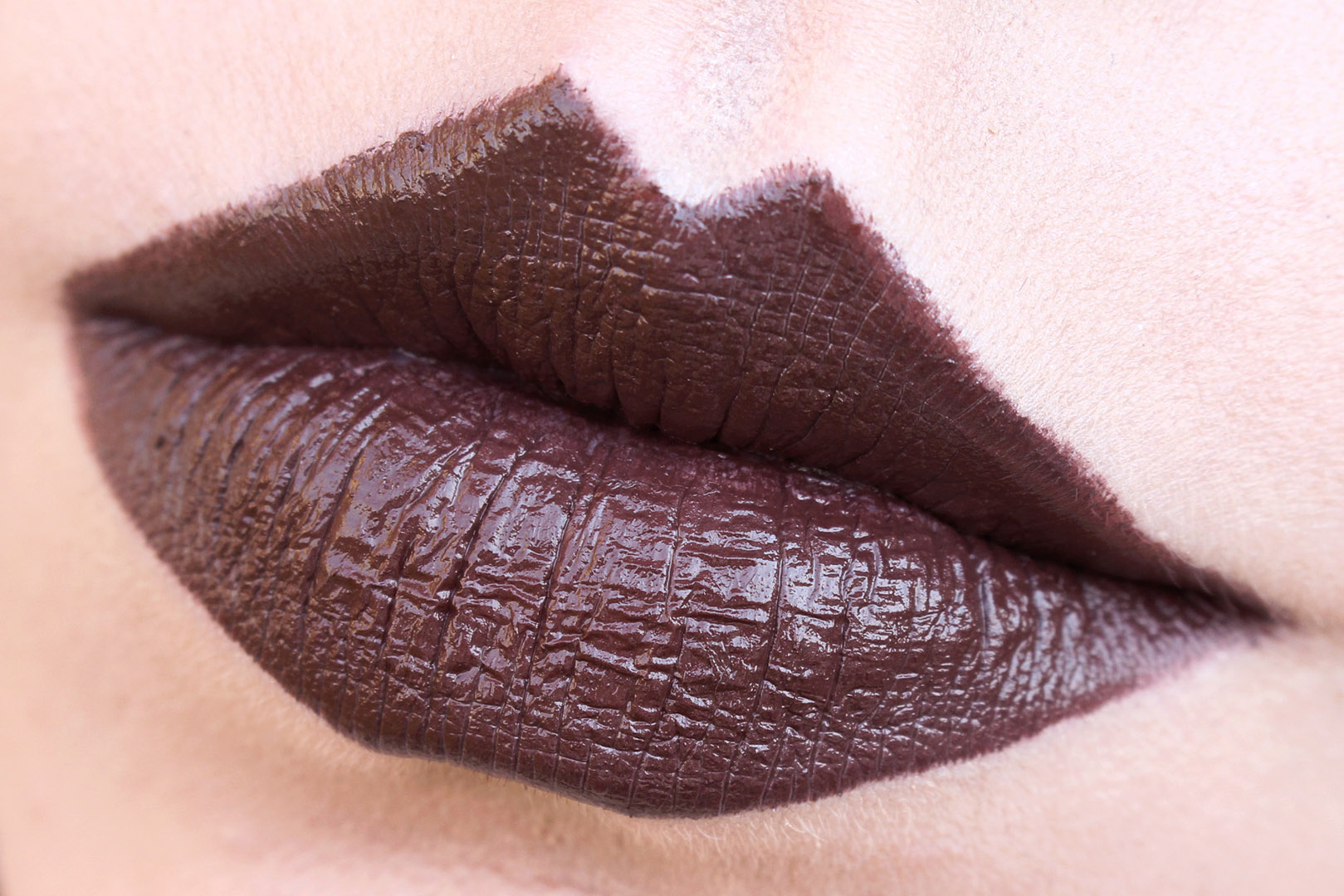 gostei-e-agora-mac-retro-matte-antique-velvet-swatches-the-matte-lip-resenha-01