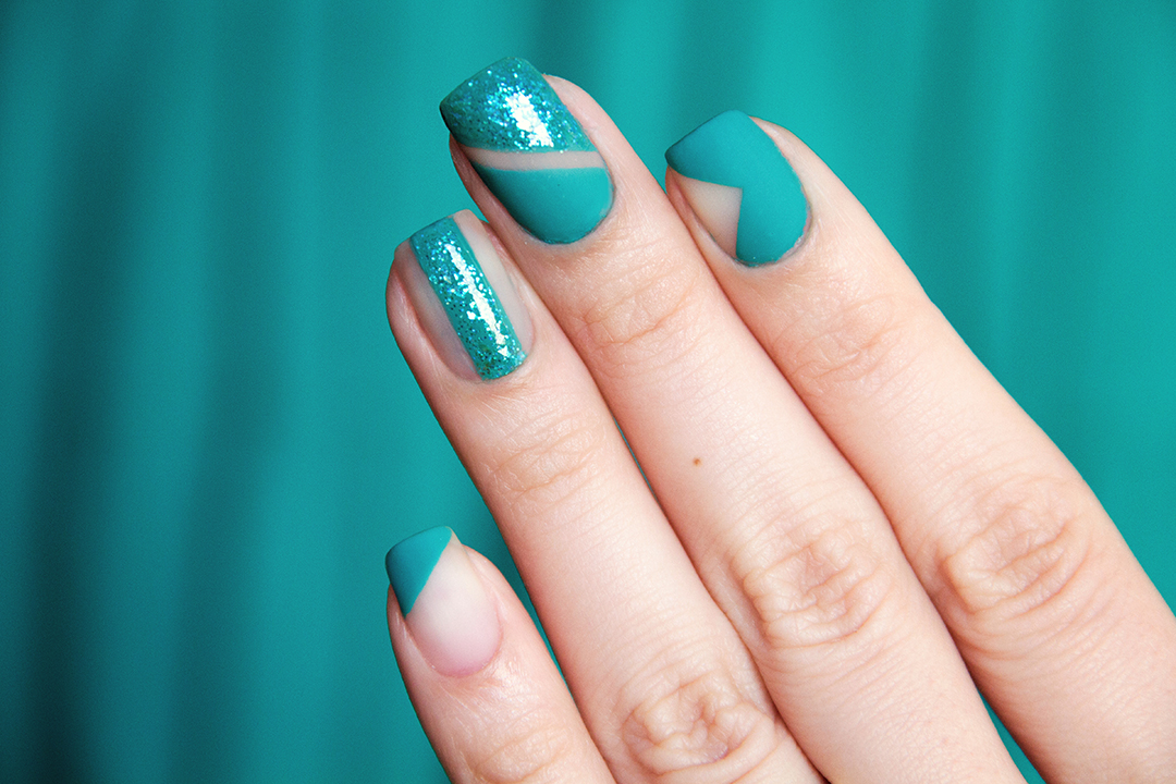 gostei-e-agora-unhas-negativas-geometricas-glitter-opaco-colorama-uai-sally-hansen-hipnotical-03