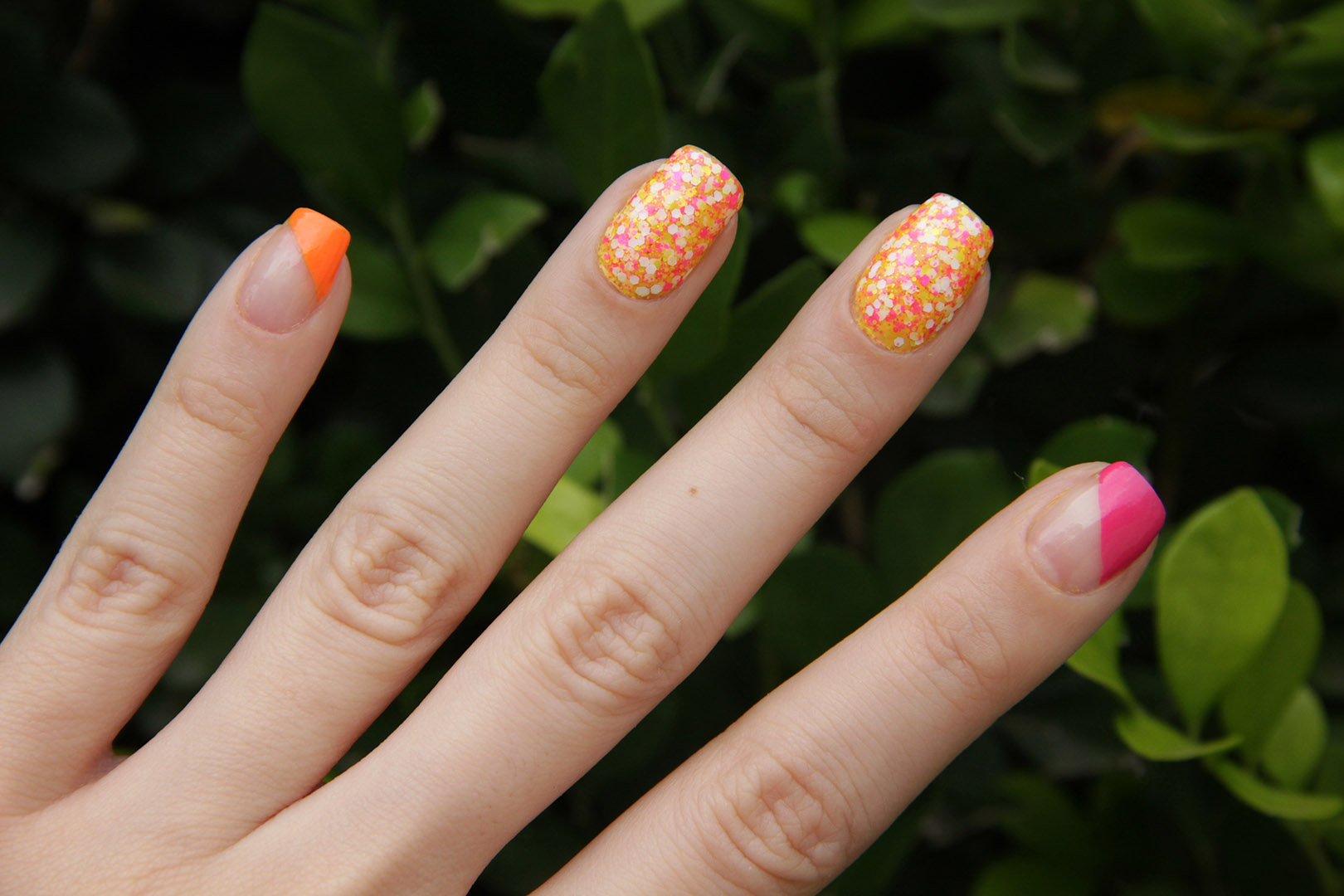 gostei-e-agora-do-the-twist-color-club-negative-space-nails-02