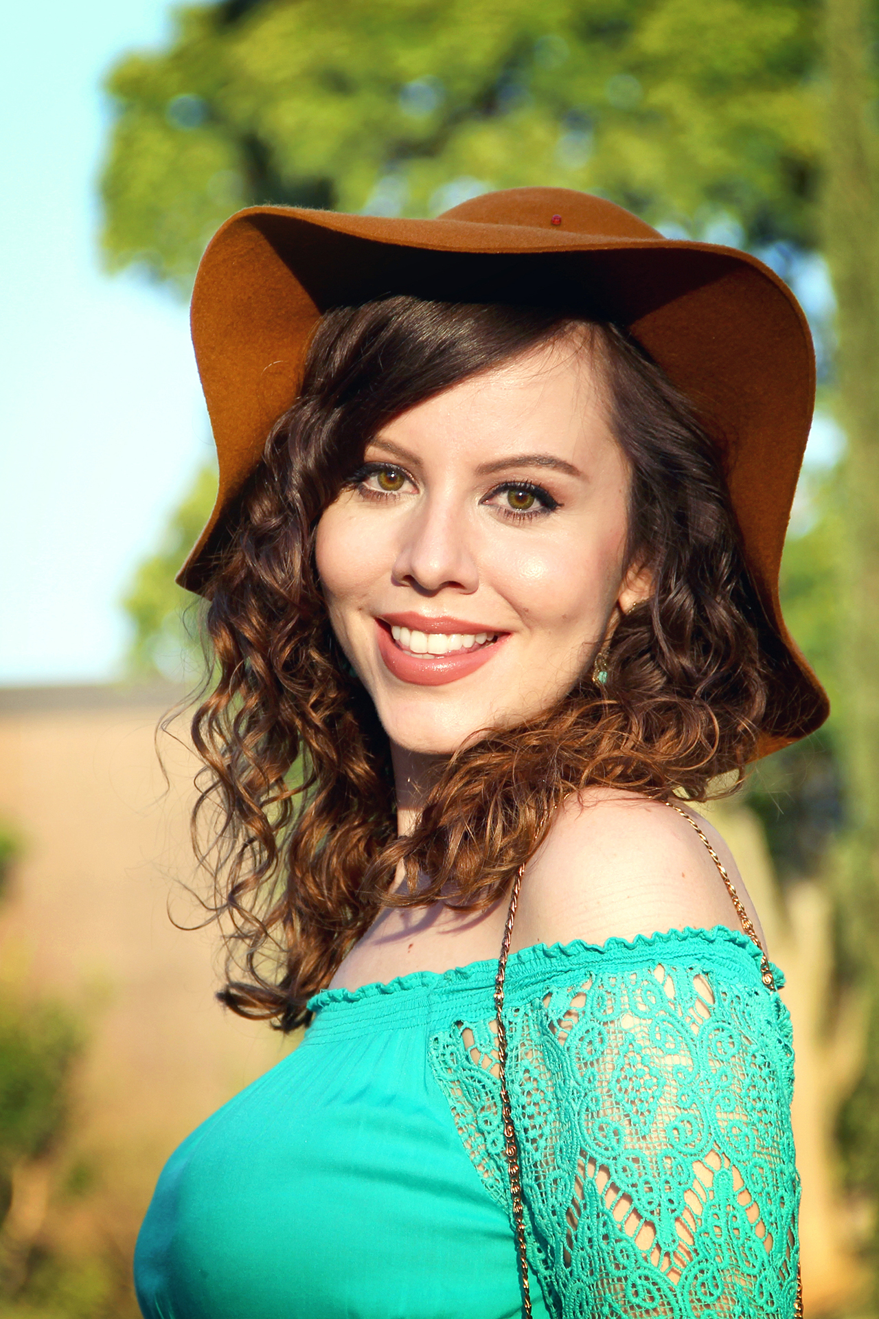 gostei-e-agora-vestido-ciganinha-verde-guipir-sandalia-gladiadora-10-joyce-nunes