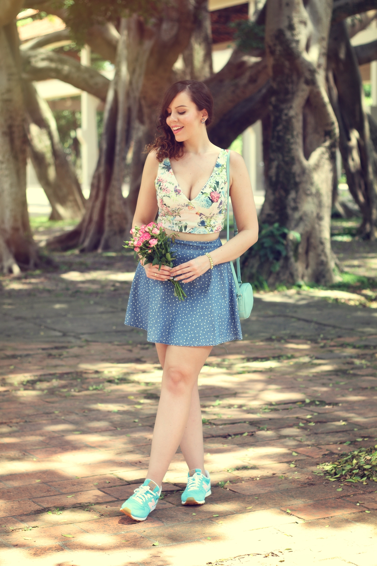 gostei-e-agora-top-cropped-floral-saia-jeans-poas-new-balance-03