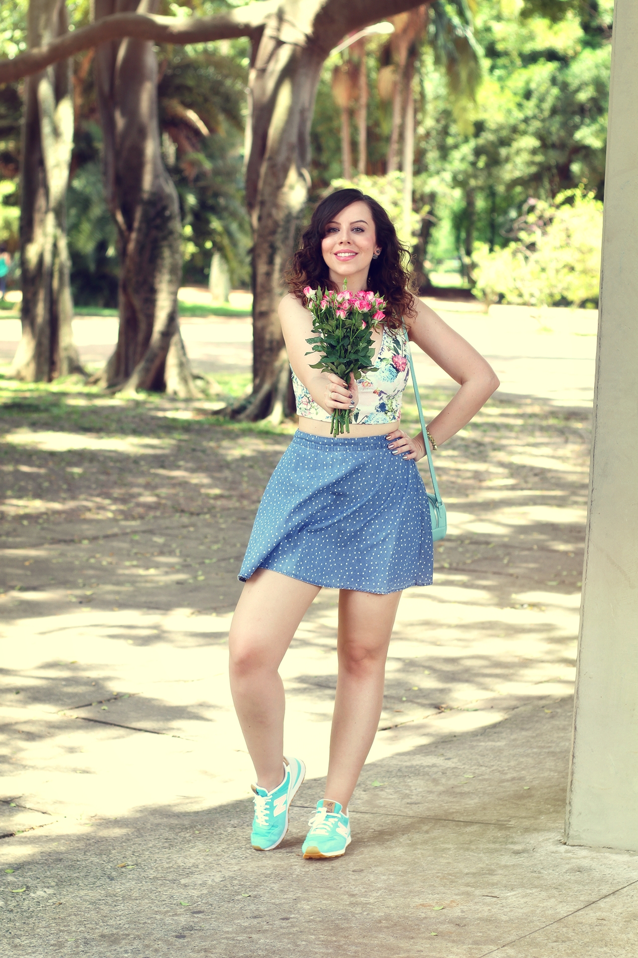 gostei-e-agora-top-cropped-floral-saia-jeans-poas-new-balance-07