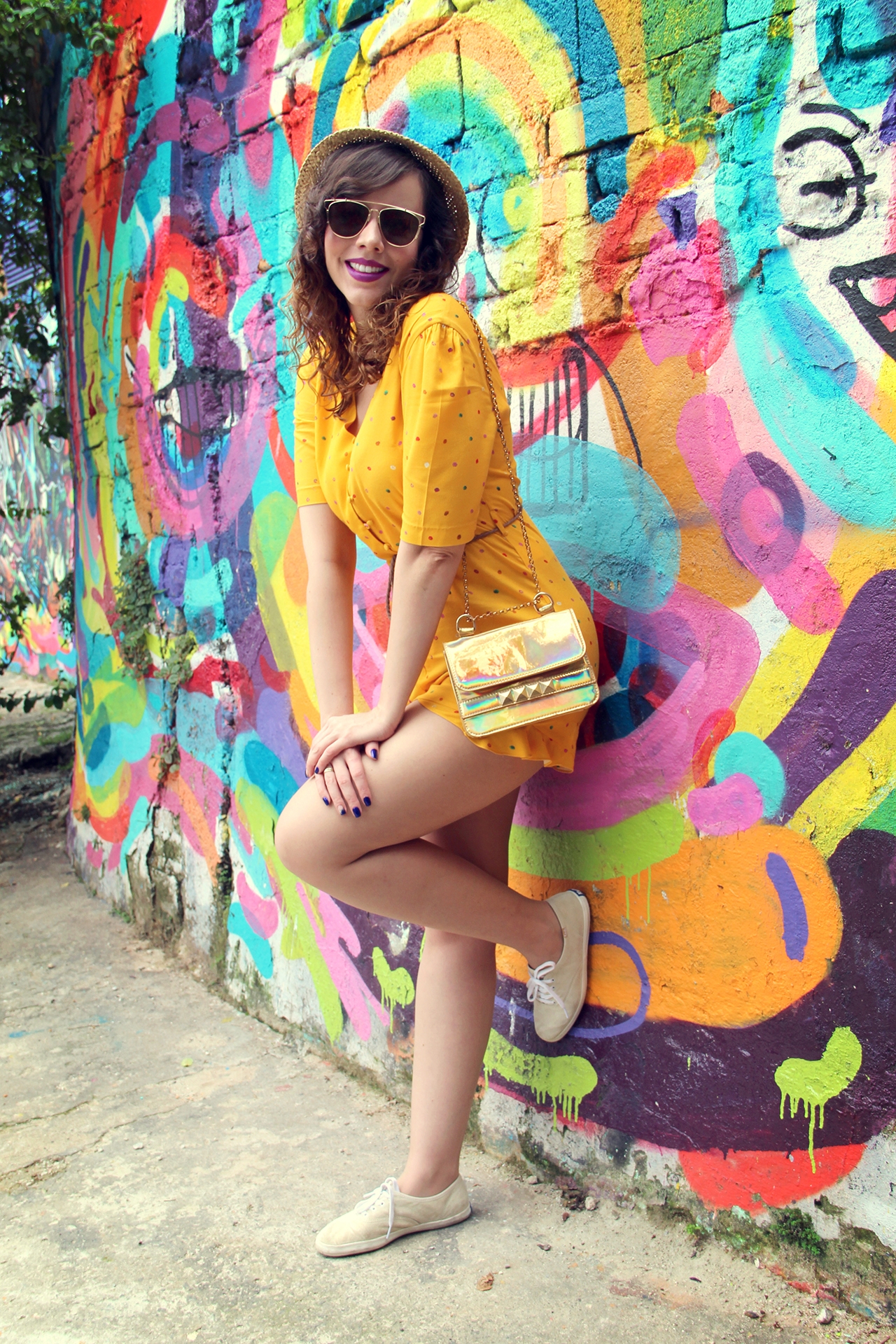 ostei-e-agora-look-macaquinho-amarelo-poa-tenis-keds-suede-dior-technologic-beco-do-batman-05