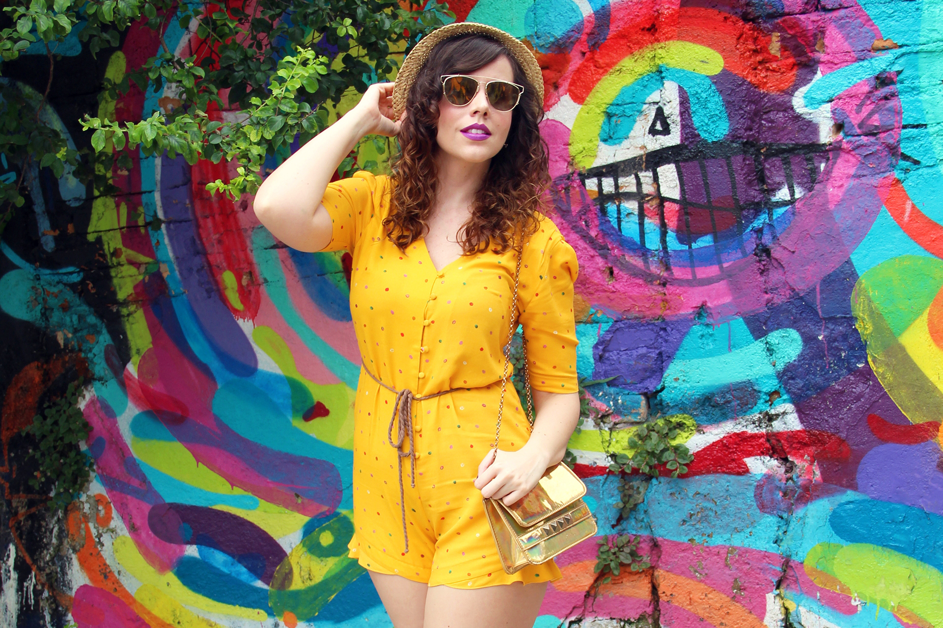 ostei-e-agora-look-macaquinho-amarelo-poa-tenis-keds-suede-dior-technologic-beco-do-batman-12