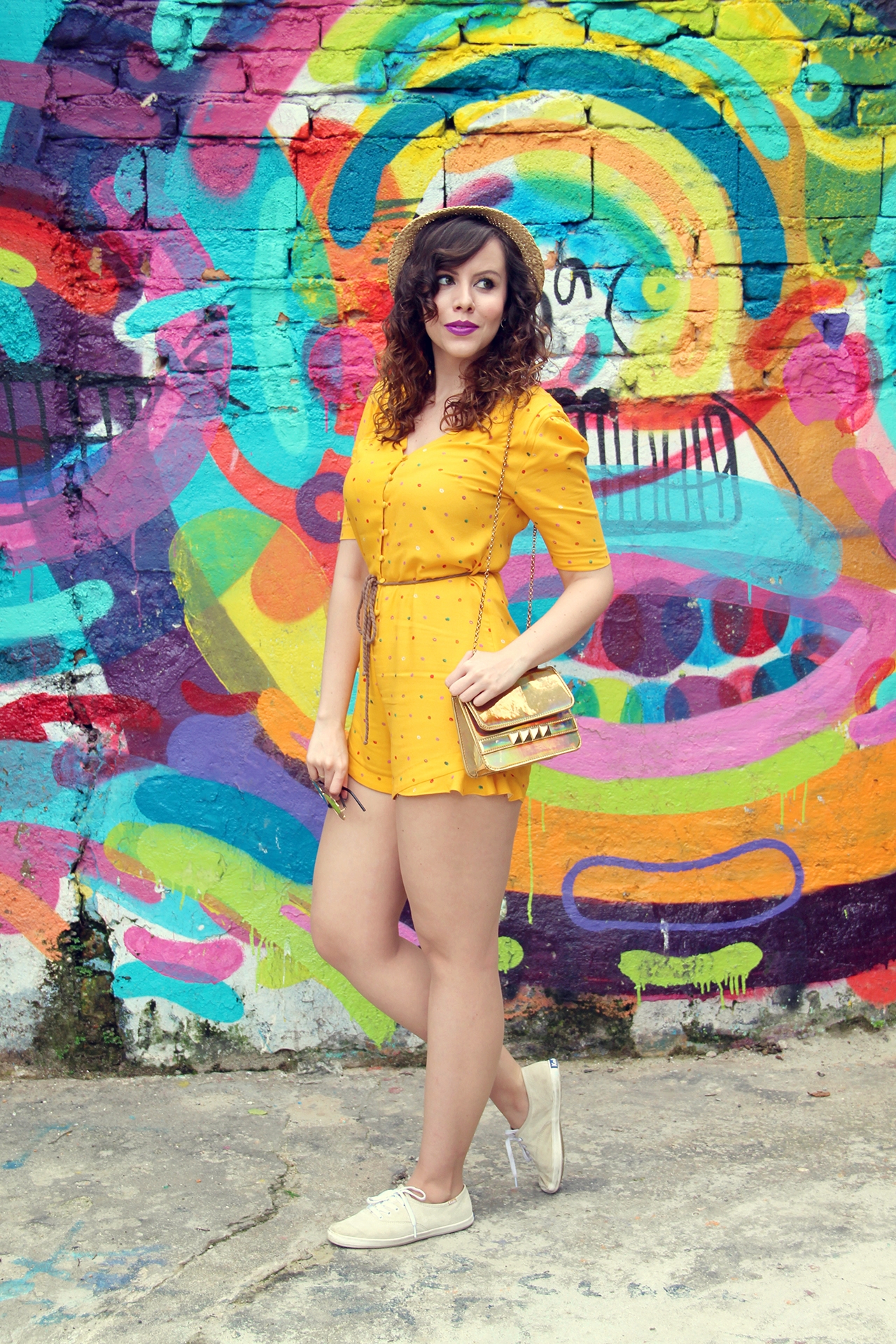 ostei-e-agora-look-macaquinho-amarelo-poa-tenis-keds-suede-dior-technologic-beco-do-batman-15