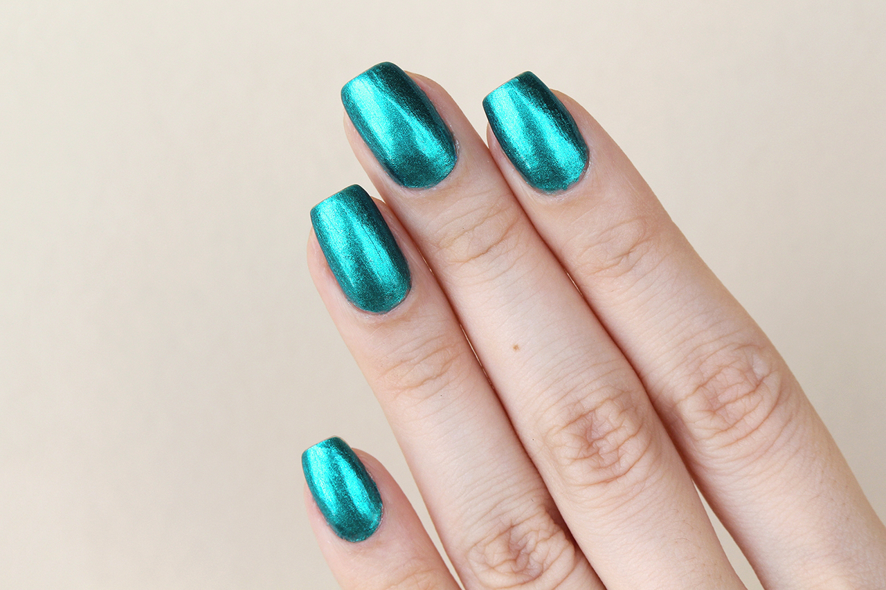 gostei-e-agora-esmalte-arrase-na-pista-avon-color-trend-verde-metalizado-02