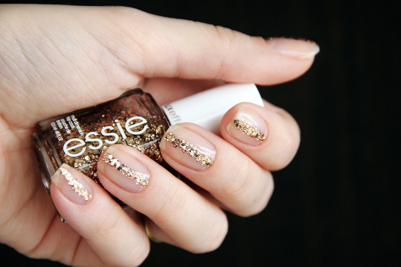 gostei-e-agora-unhas-negativas-com-glitter-02