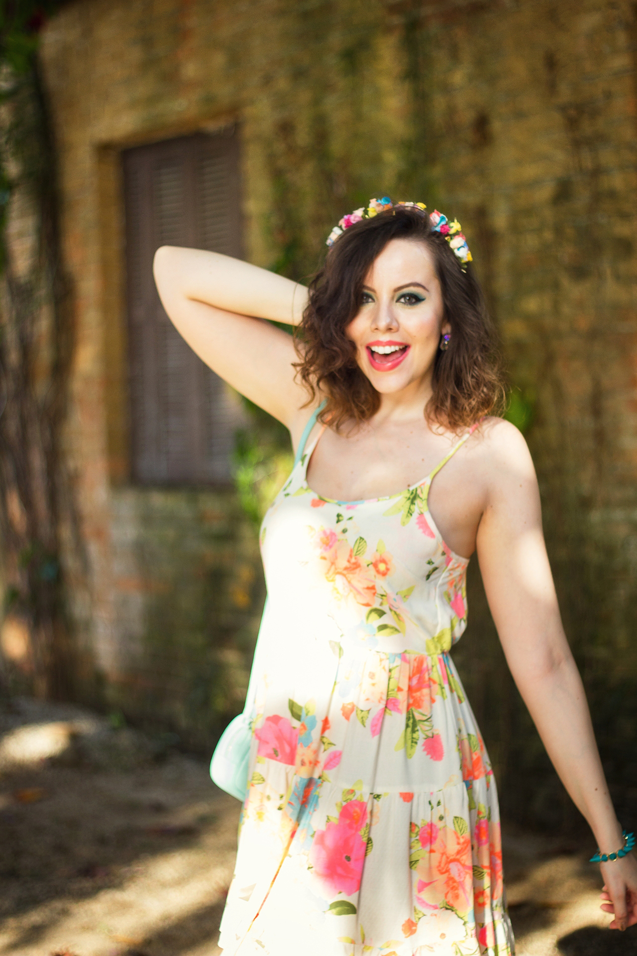 gostei-e-agora-look-carnavalesco-verao-vestido-fluor-neon-farm-coroa-de-flores-11