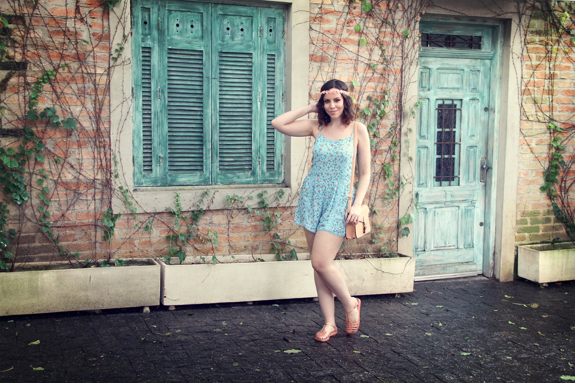 gostei-e-agora-look-macaquinho-azul-claro-floral-headband-de-flor-10