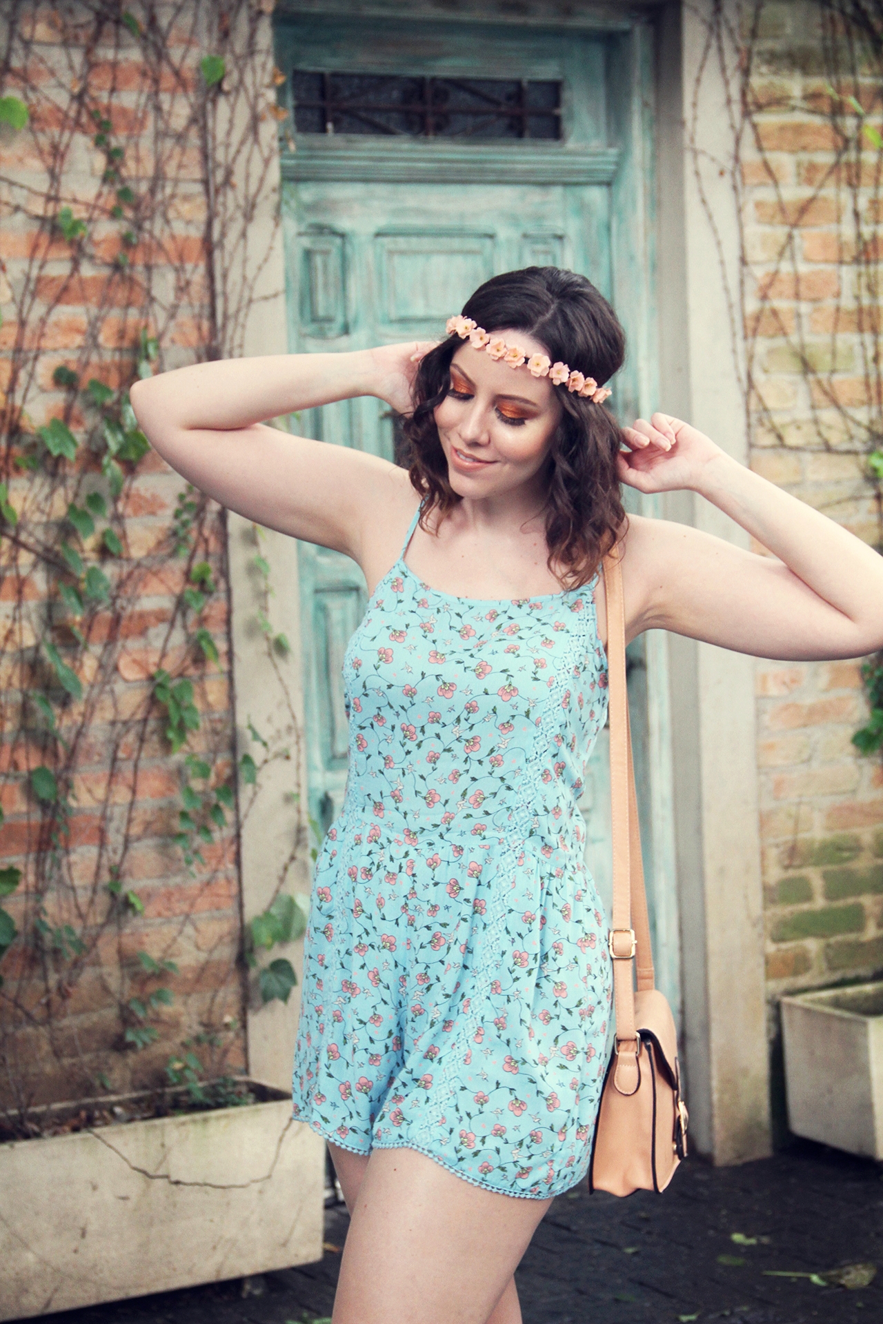 gostei-e-agora-look-macaquinho-azul-claro-floral-headband-de-flor-11