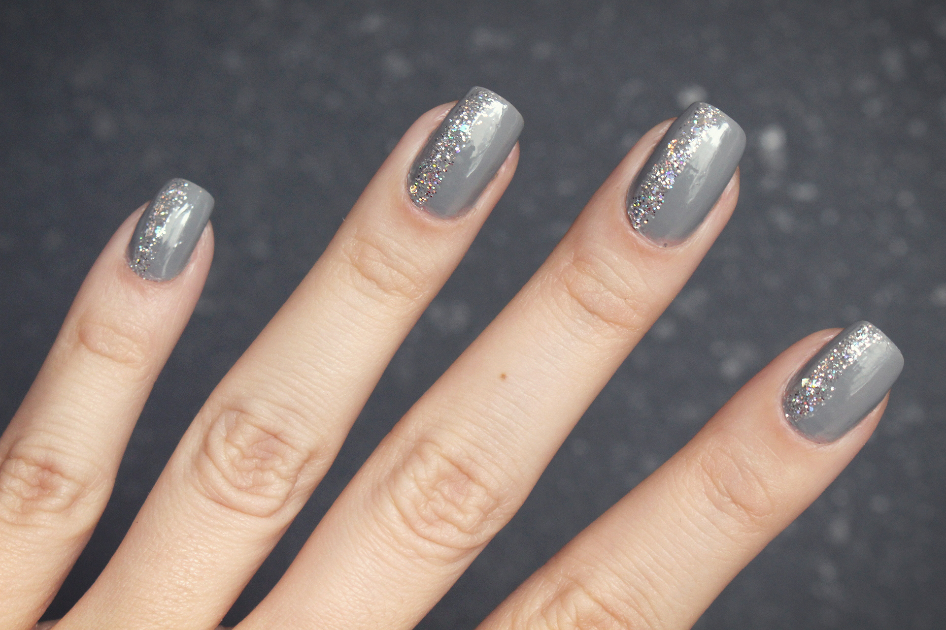 gostei-e-agora-unhas-cinza-risque-arabia-glitter-gray-nails-03