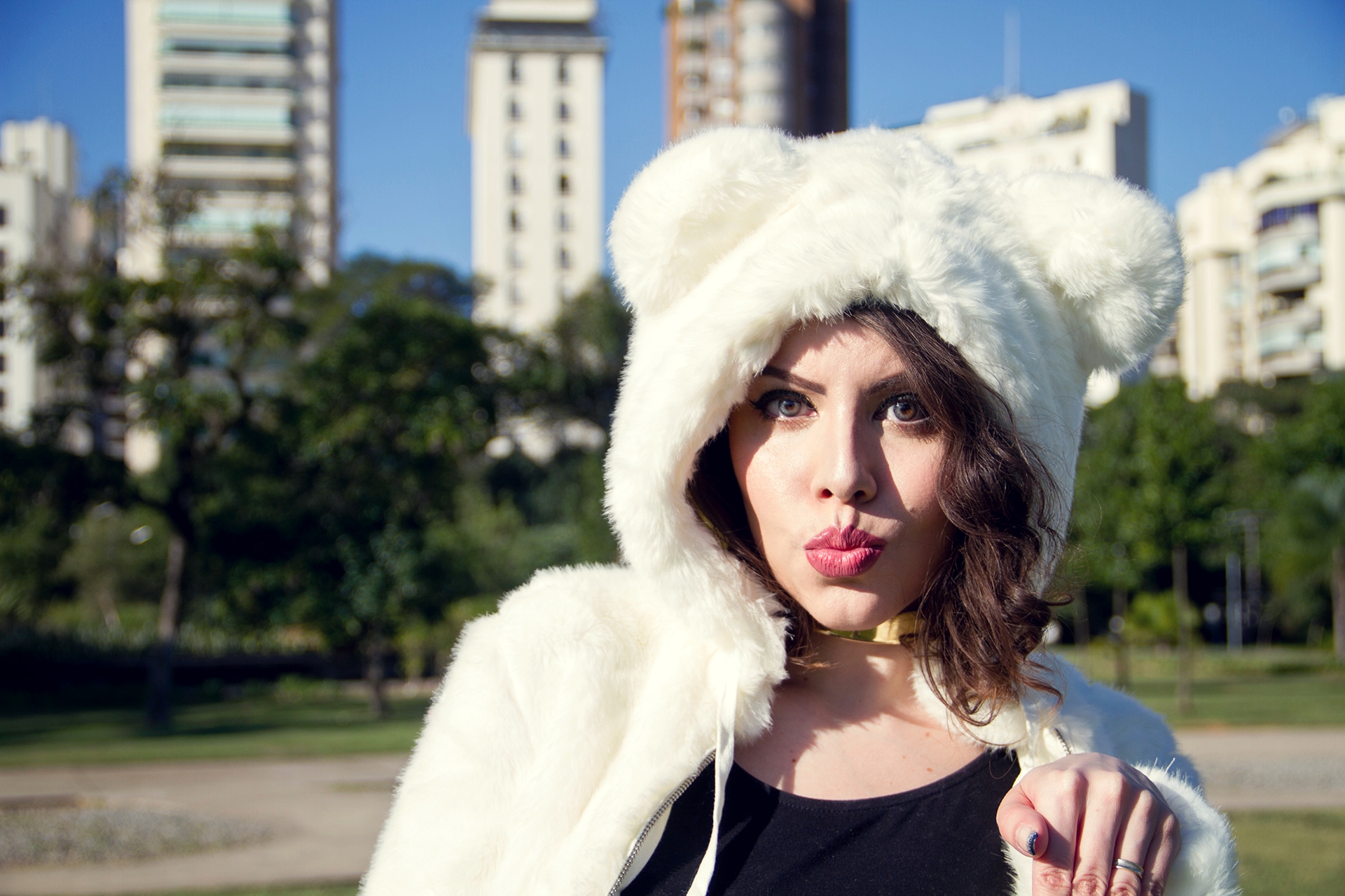 gostei-e-agora-look-casaco-orelhinhas-melissa-grunge-special-02-joyce-nunes