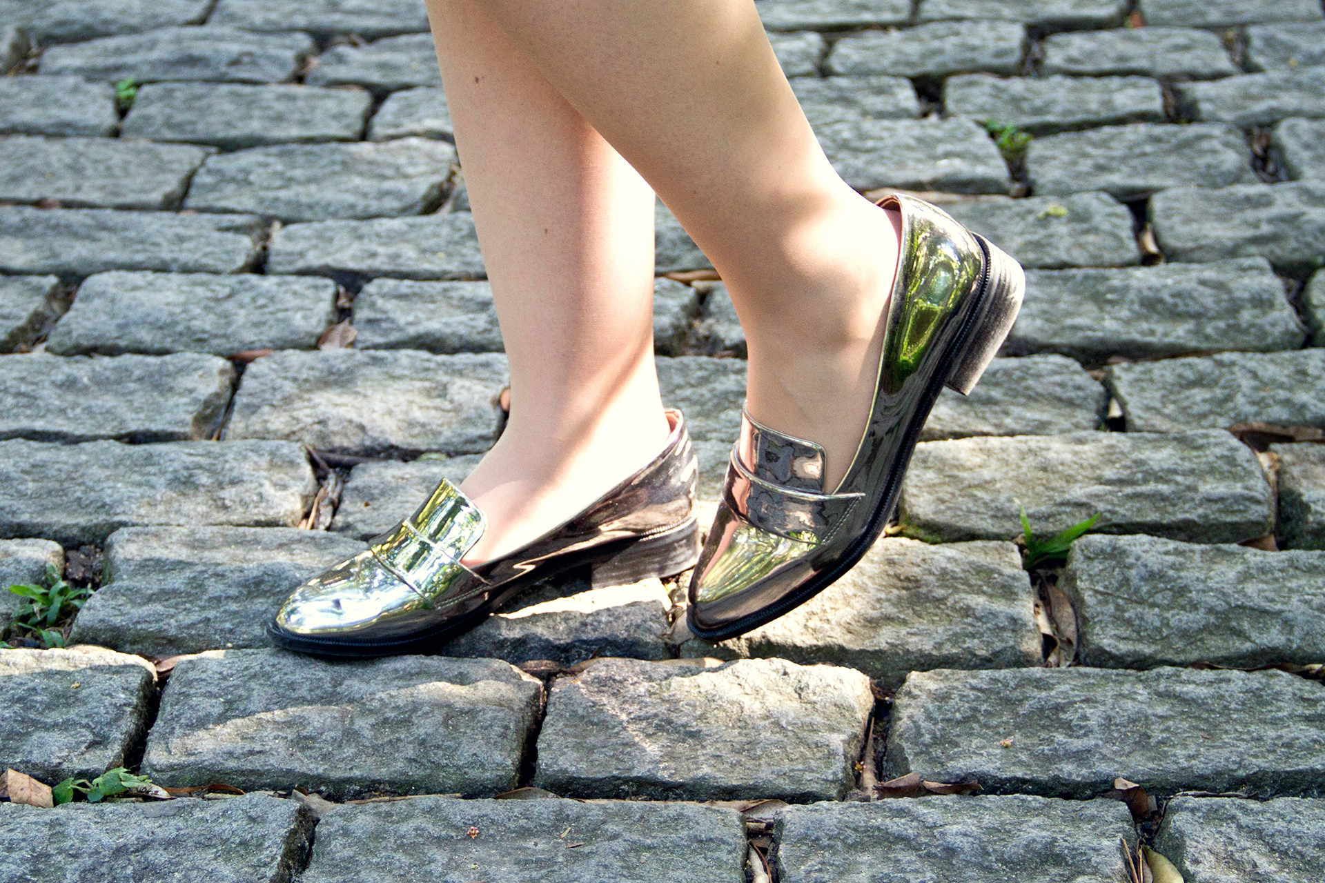 gostei-e-agora-look-monocromatico-verde-militar-mocassim-espelhado-04