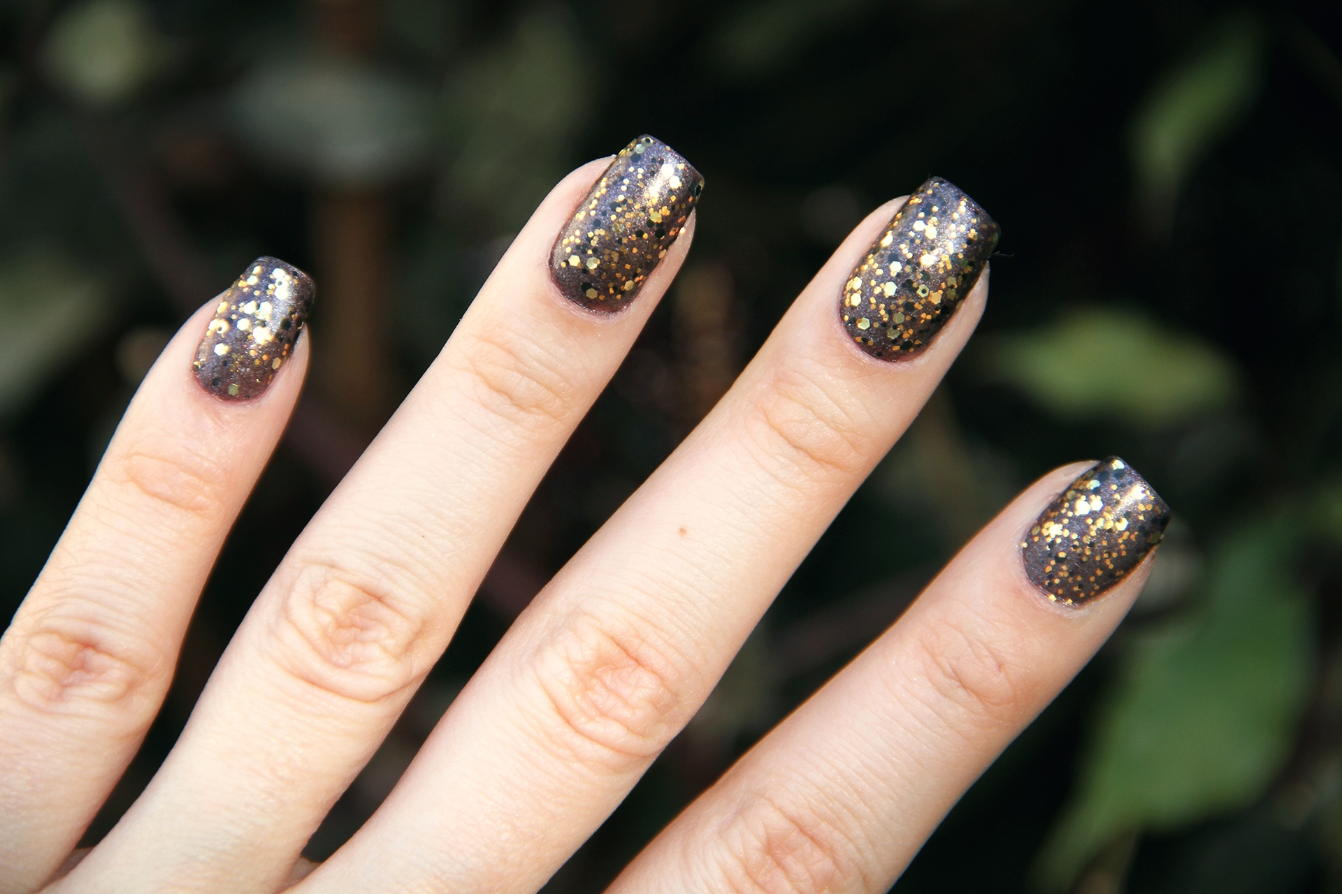 gostei-e-agora-unhas-colorama-gio-antonelli-duvido-nao-olhar-glitter-top-beauty-ultimate-lay-apostando-em-vegas-03