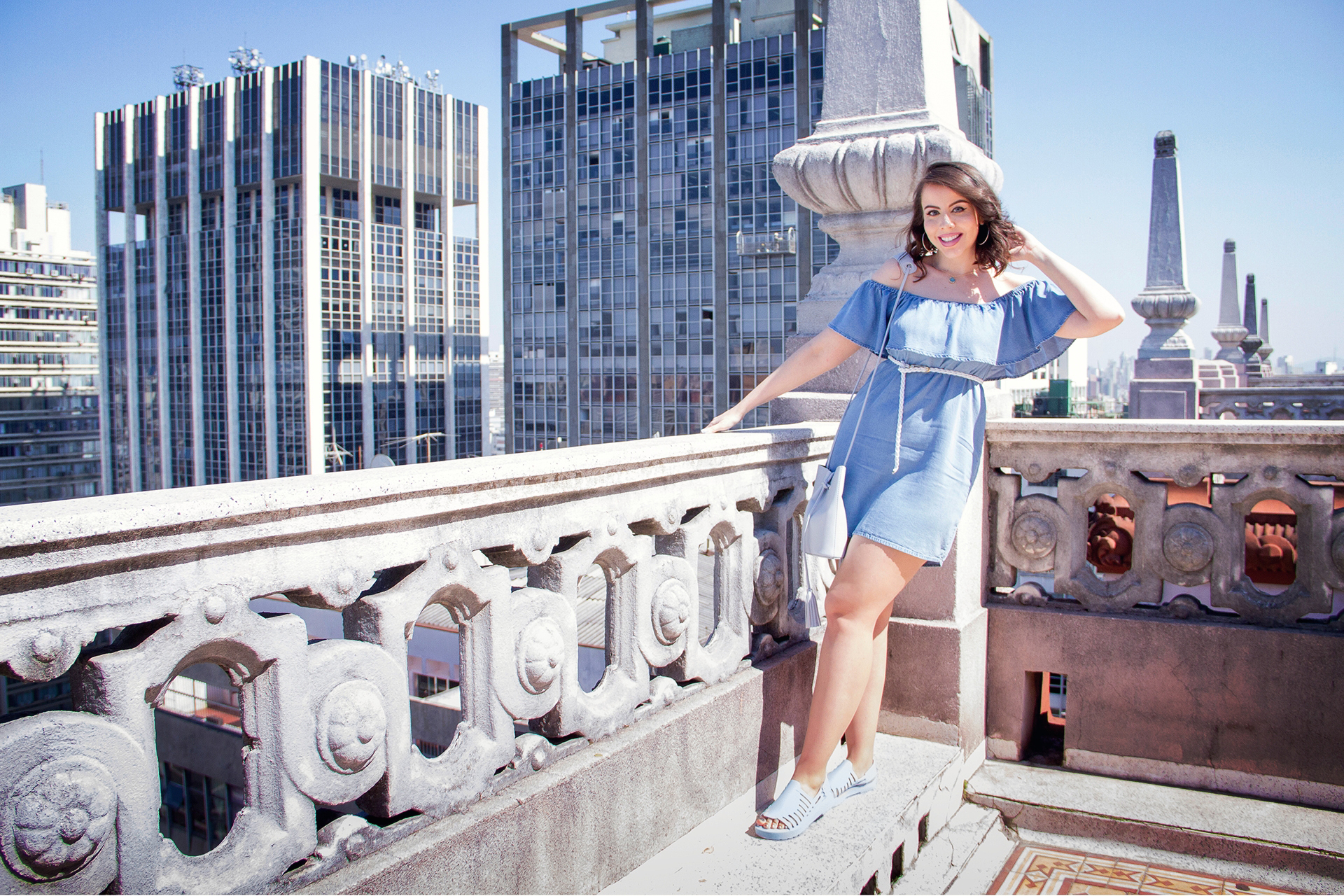 gostei-e-agora-azul-serenity-vestido-jeans-babados-ombro-a-ombro-01-melissa-huarache