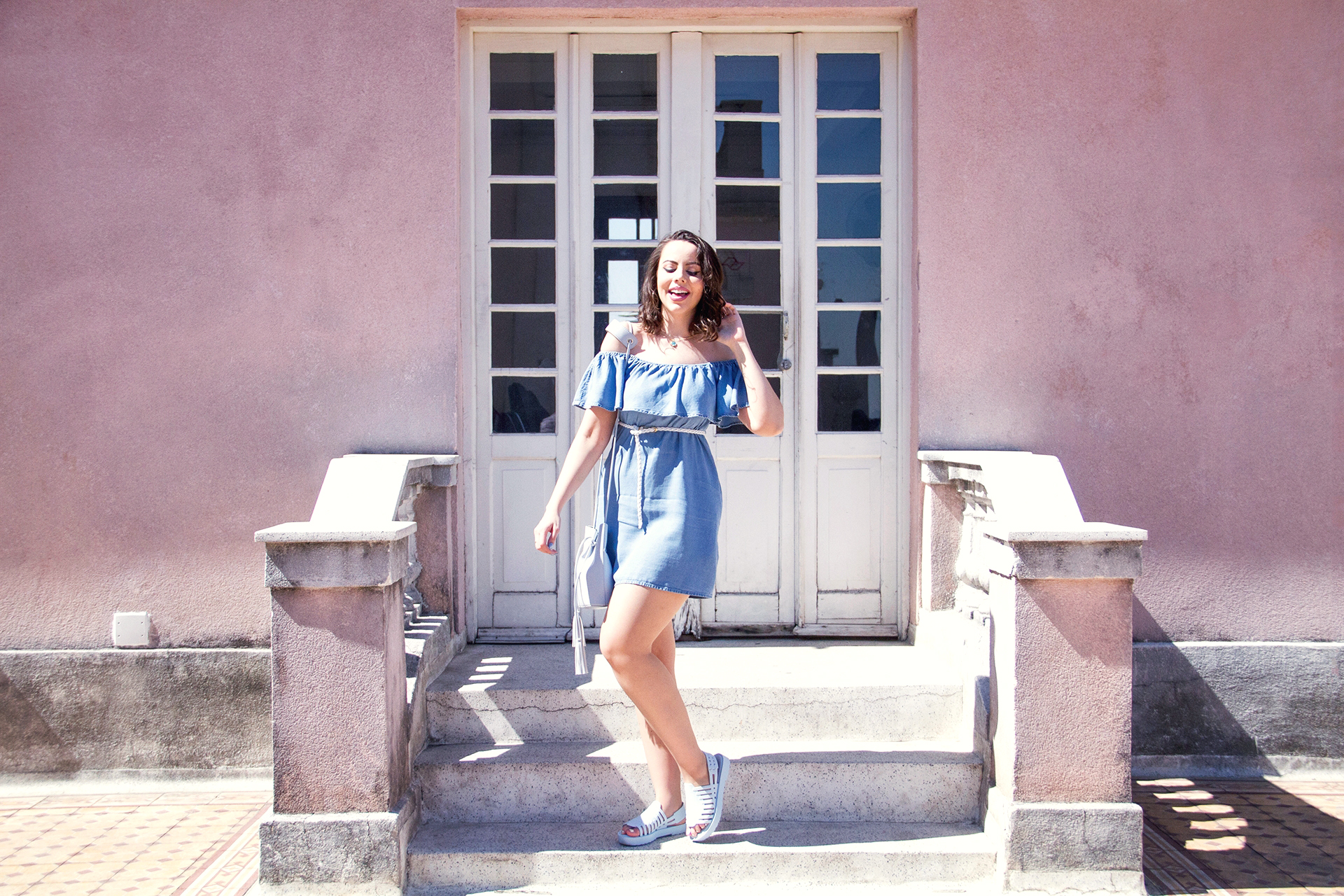 gostei-e-agora-azul-serenity-vestido-jeans-babados-ombro-a-ombro-10